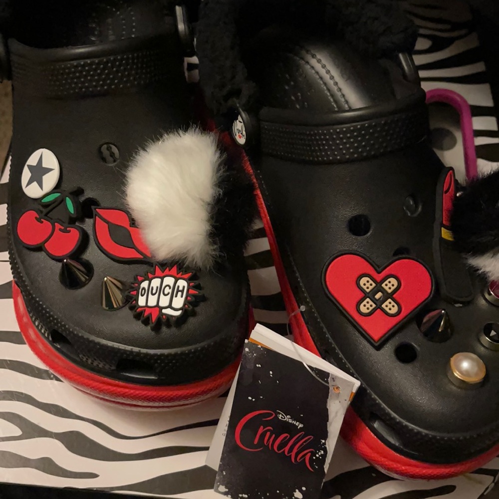 Crocs Classic Cruella Bae-Red bottom platforms W8